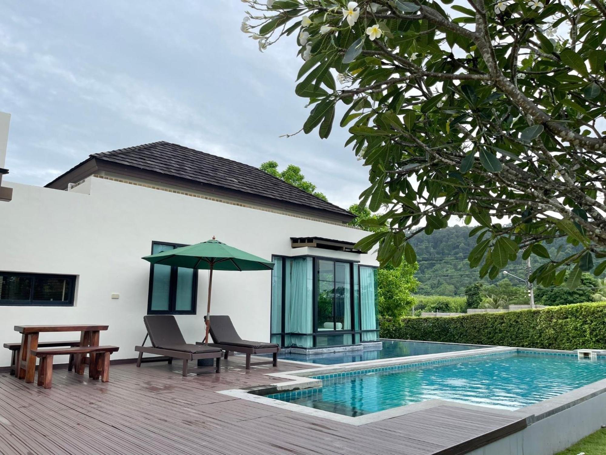 Ozone Villa Phuket Pa Khlok Dış mekan fotoğraf